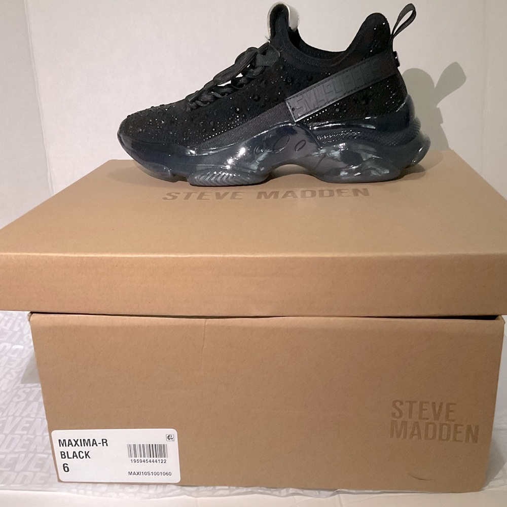 Steve Madden Black Knit Crystal-Embellished Platform Sneaker